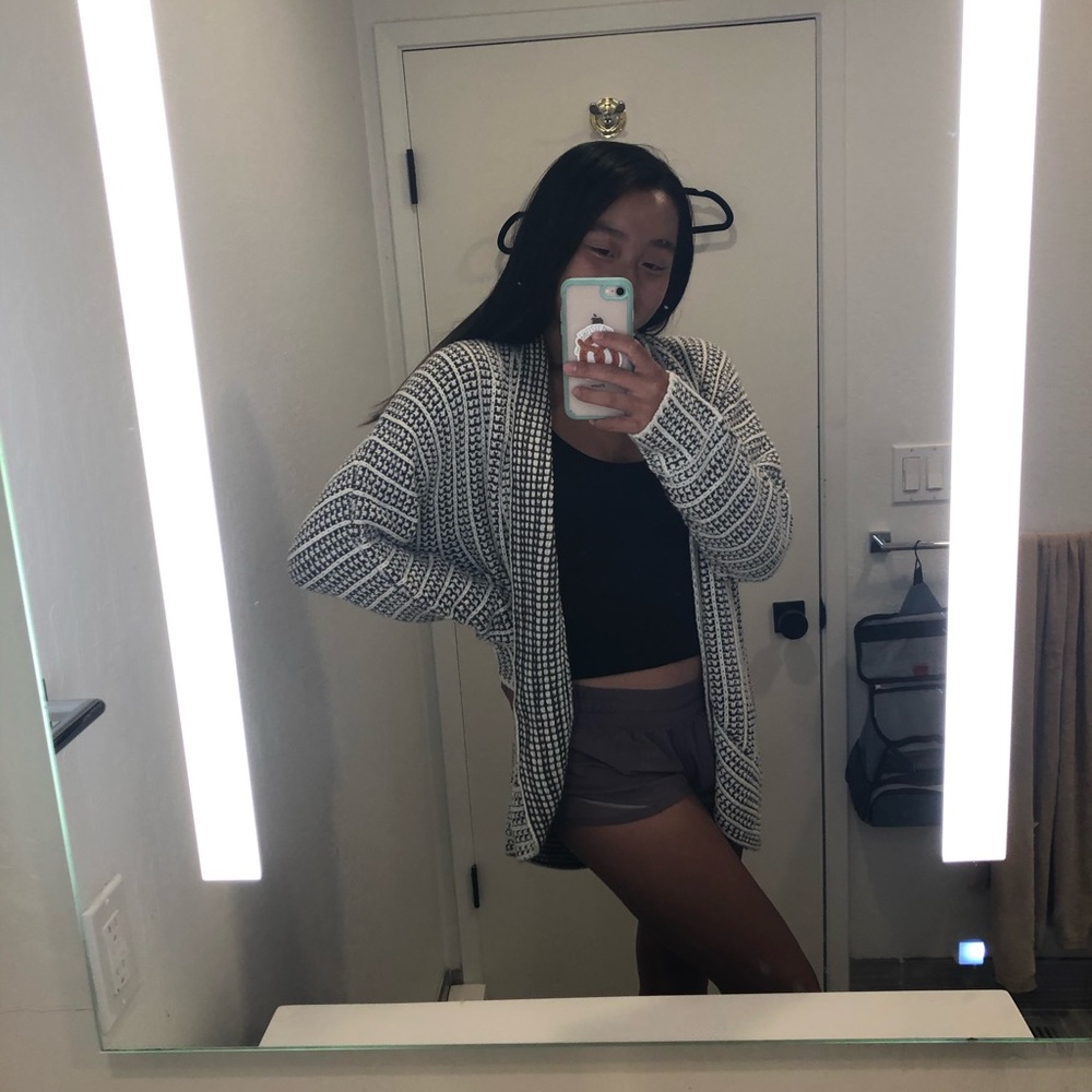 SALE 🍀 Sweaters *NEW CONDITION*